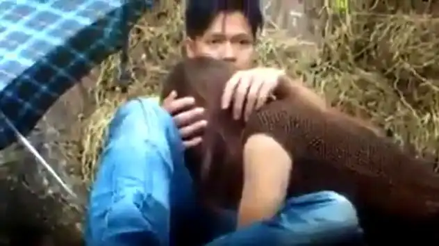 စော်လေးက ပြုစုရှာတယ်