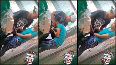 လူမြင်ကွင်းကြီး ကုန်းစုပ်တာ